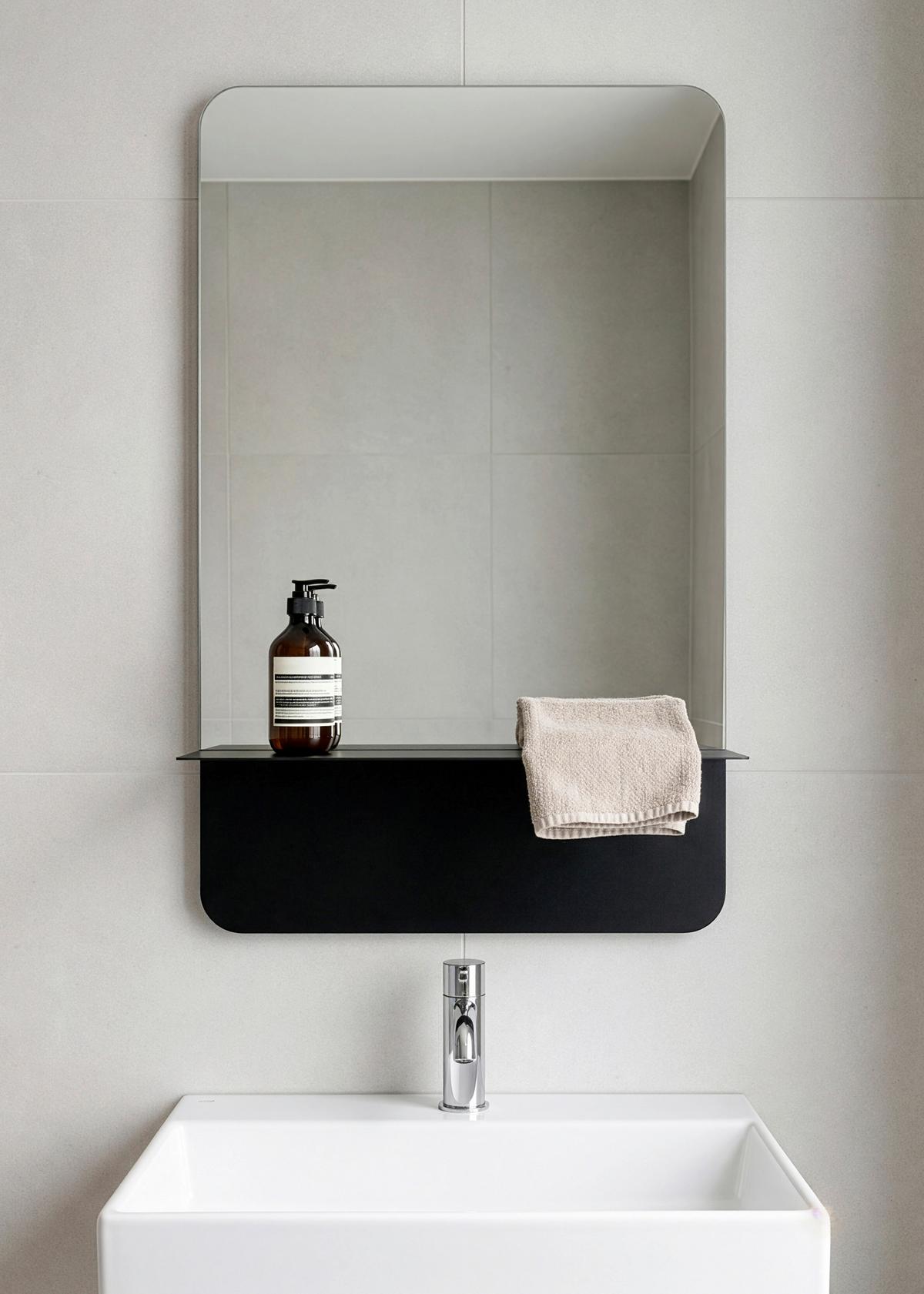 Wandspiegel Maren Schwarz Ca. 40x60x15,5cm - Schwarz, Modern, Glas/Metall (40/60/15,5cm) - Mömax