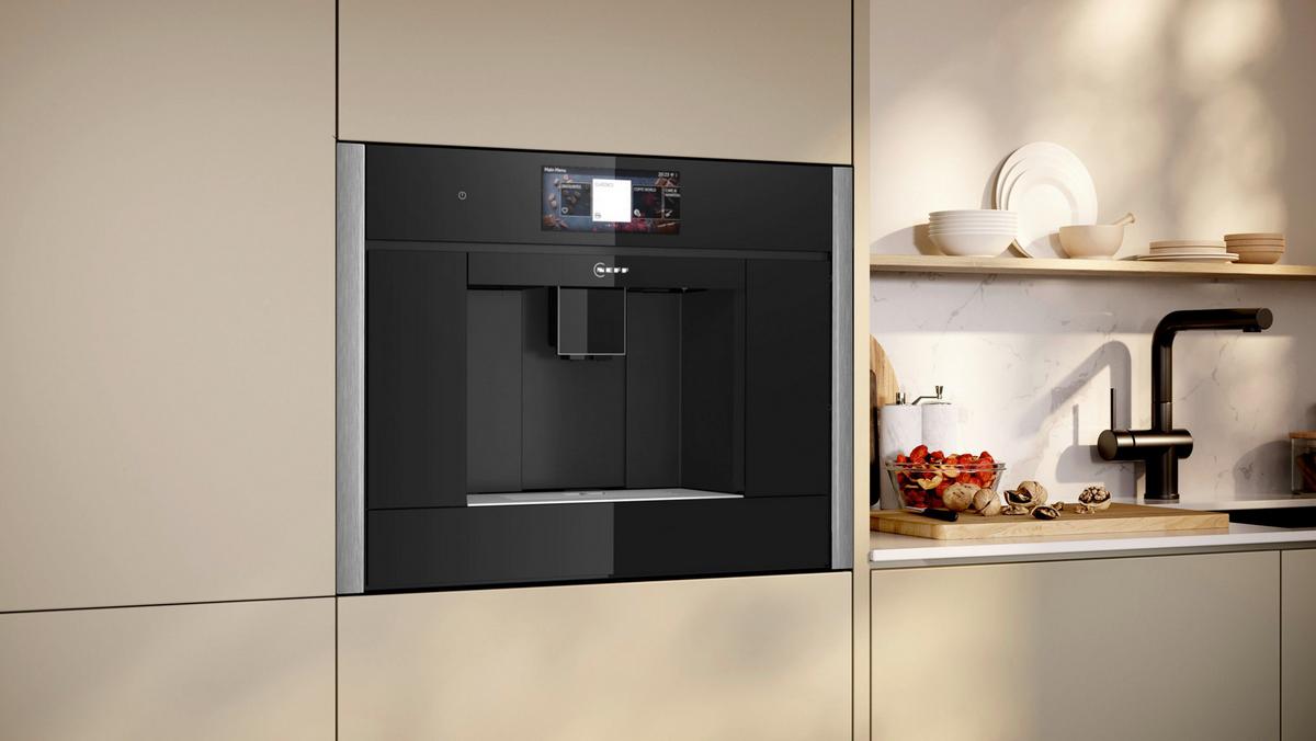 Kaffeevollautomat CL4TT11N0 Schwarz/Edelstahlfarben - Edelstahlfarben/Schwarz, MODERN, Metall (59,6/45,5/38,5cm) - Neff