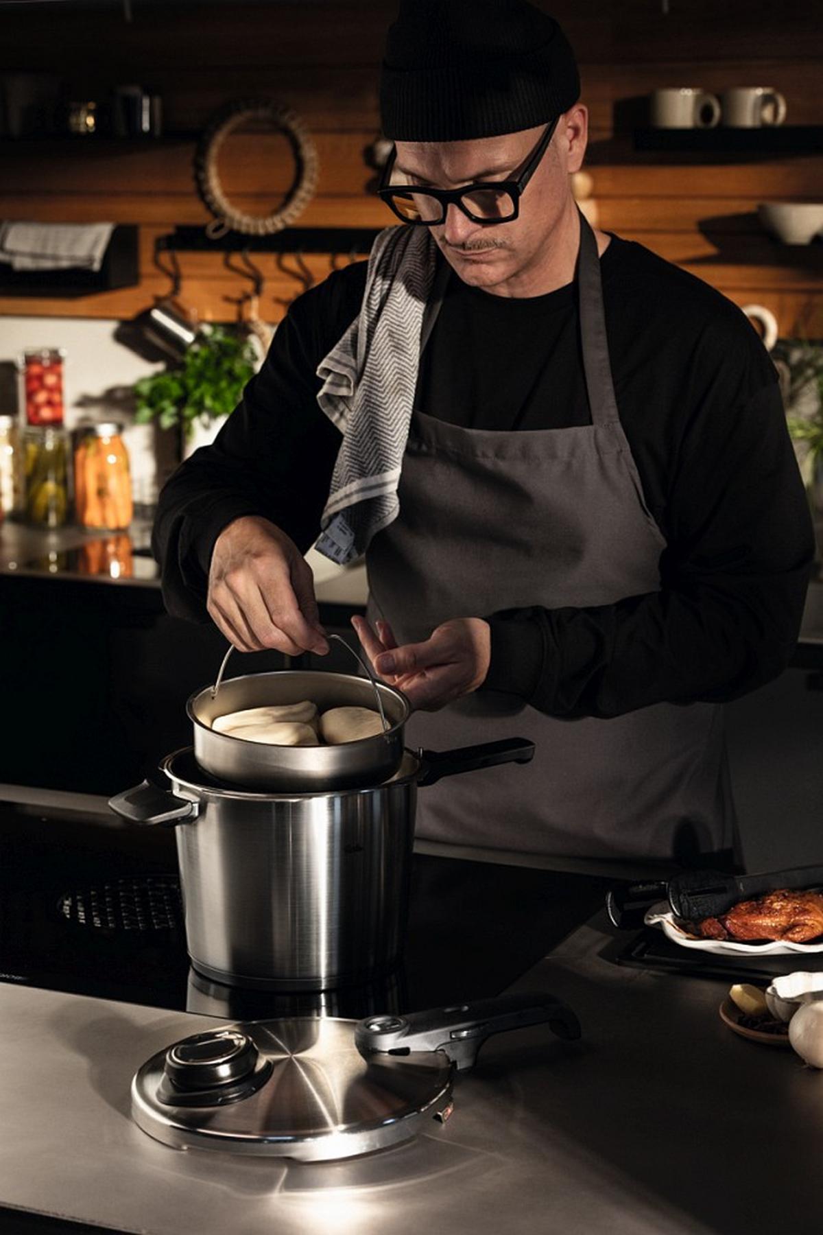 SZYBKOWAR 622-412-06-070/0 FISSLER - kolor srebrny, Basics, metal (22cm) - Fissler
