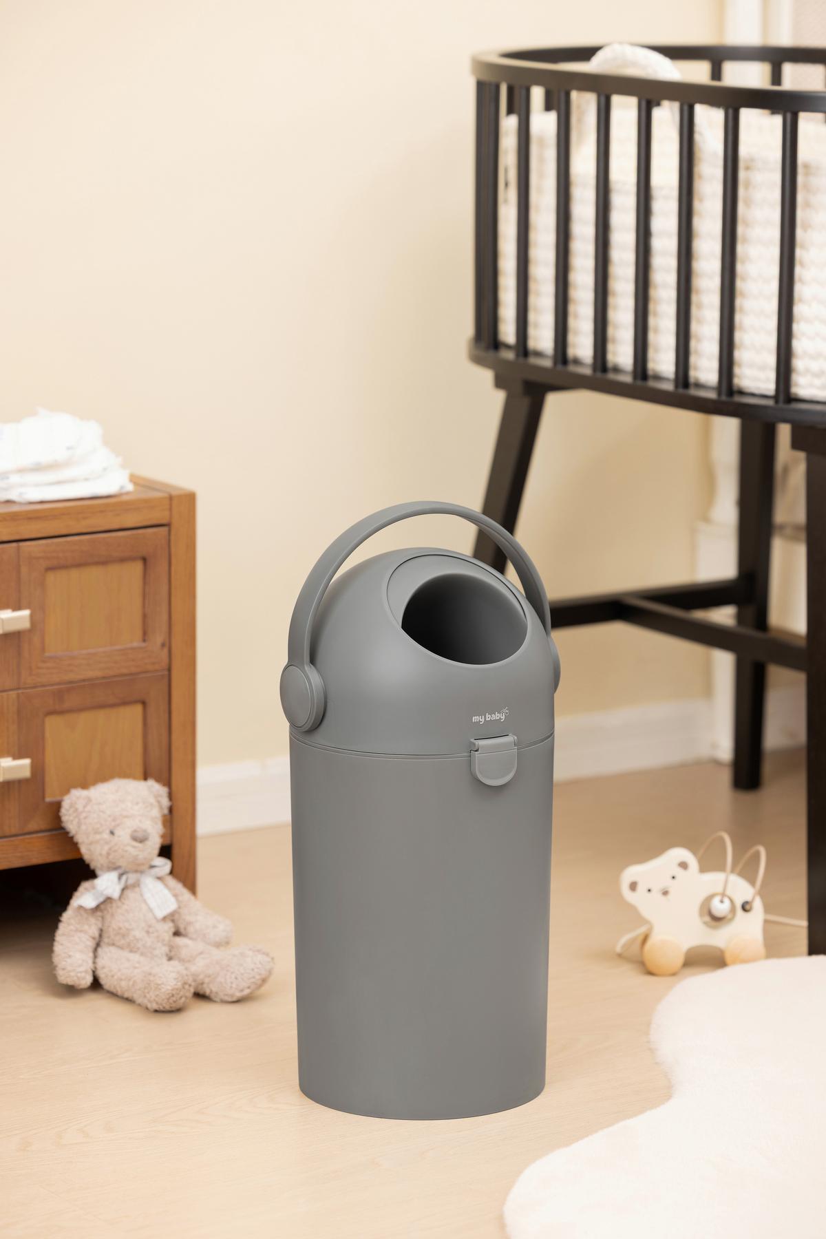 KOSZ NA PIELUCHY SCONCS - ciemnoszary, Basics, tworzywo sztuczne (26/55cm) - My Baby Lou