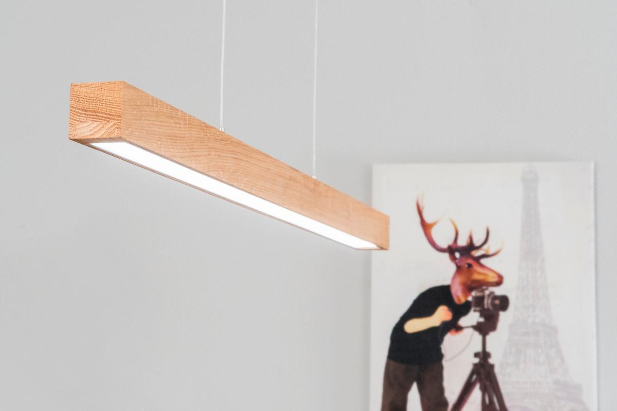 LAMPA WISZĄCA LED LU1509874FSC "SMAL" - kolor dębowy, Natur, drewno (100/6/110cm) - Dieter Knoll