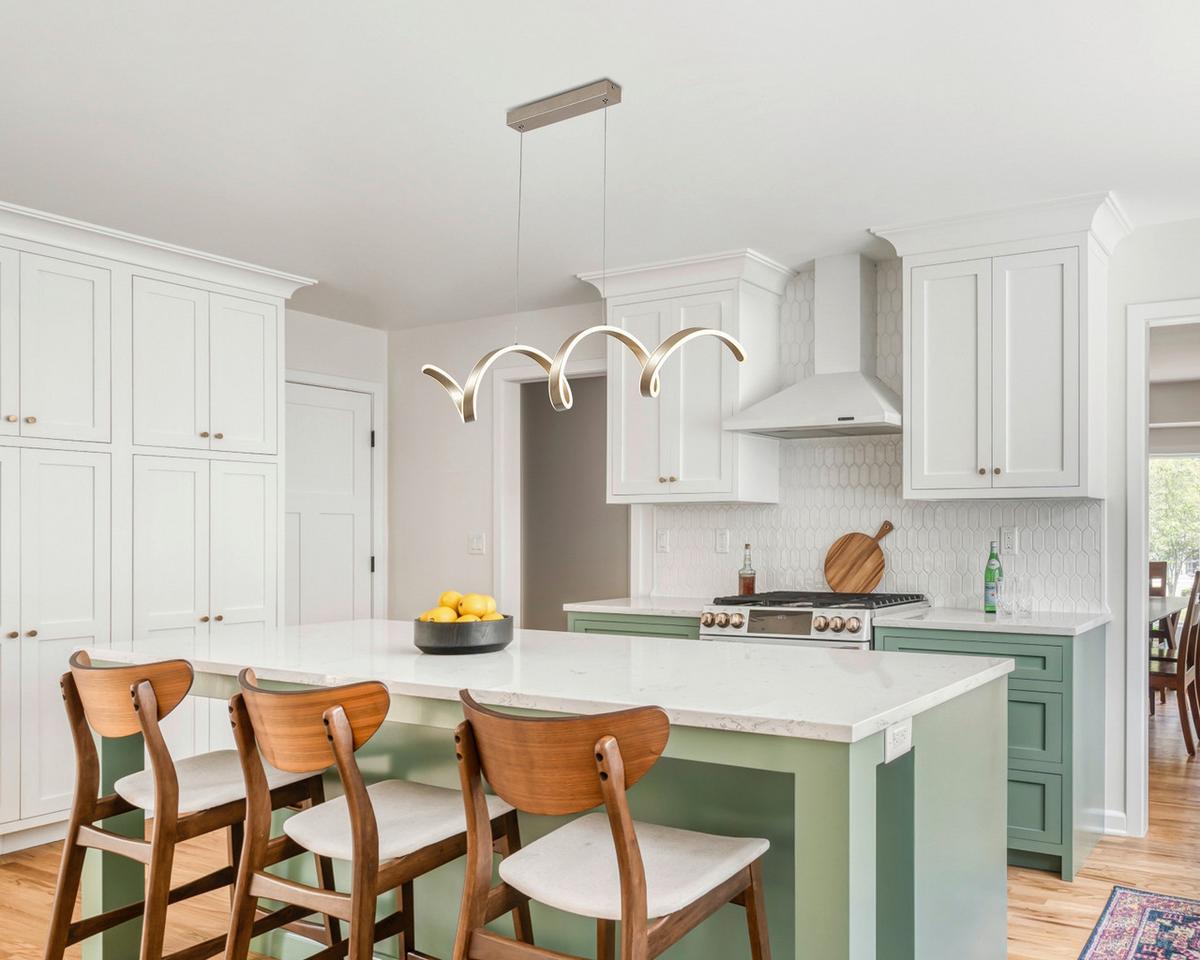 Lampă suspendată cu LED Chamo - șampanie, Modern, plastic/metal (90/18/150cm) - Mömax