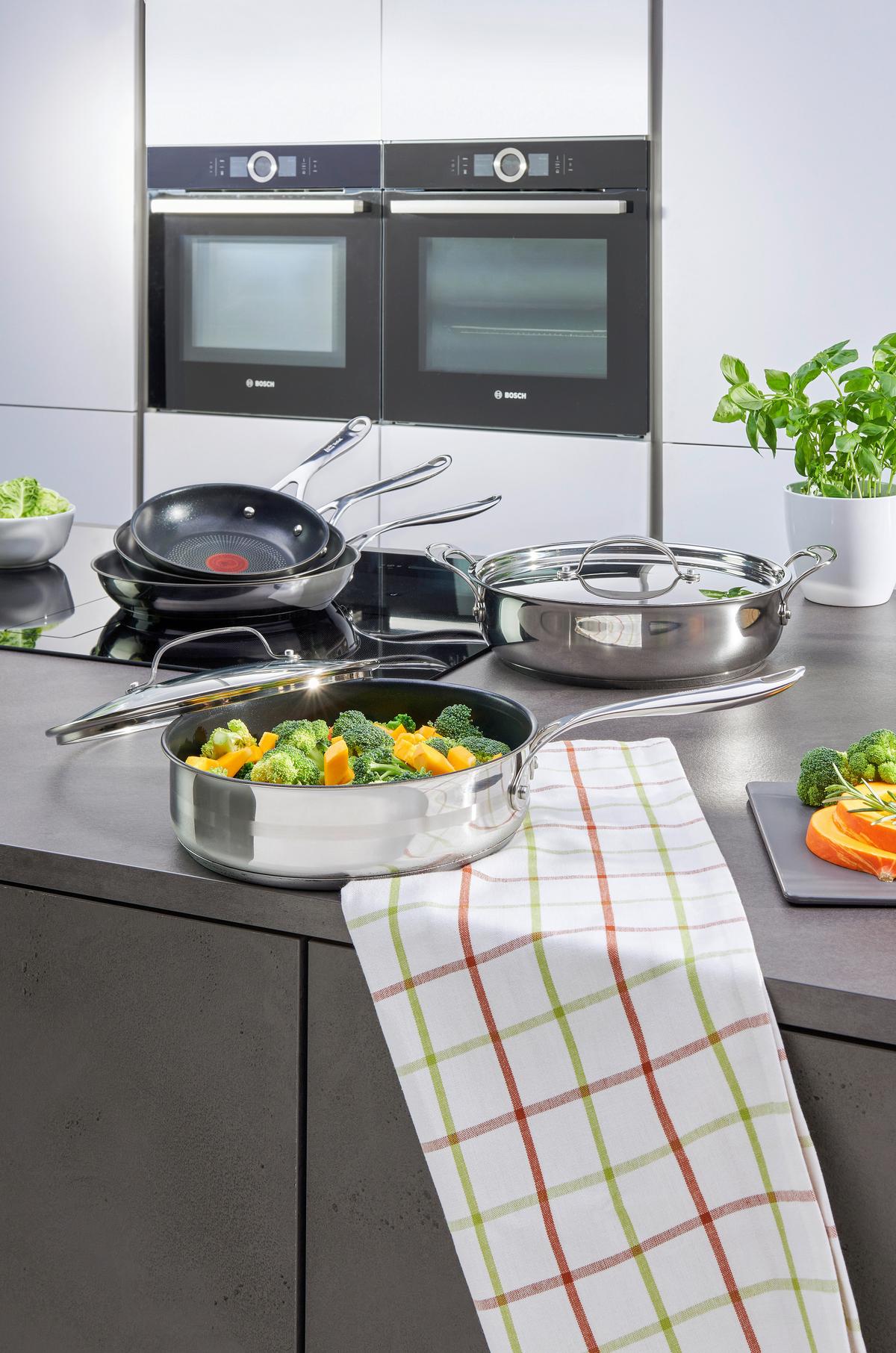 PATELNIA E31006 TEFAL - kolor chromowy, Basics, metal (28cm) - Tefal