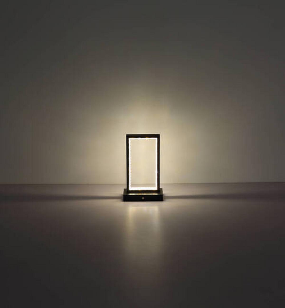 AKKU-TISCHLEUCHTE 24008S - Klar/Schwarz, Design, Kunststoff/Metall (14/7,5/23cm) - Globo