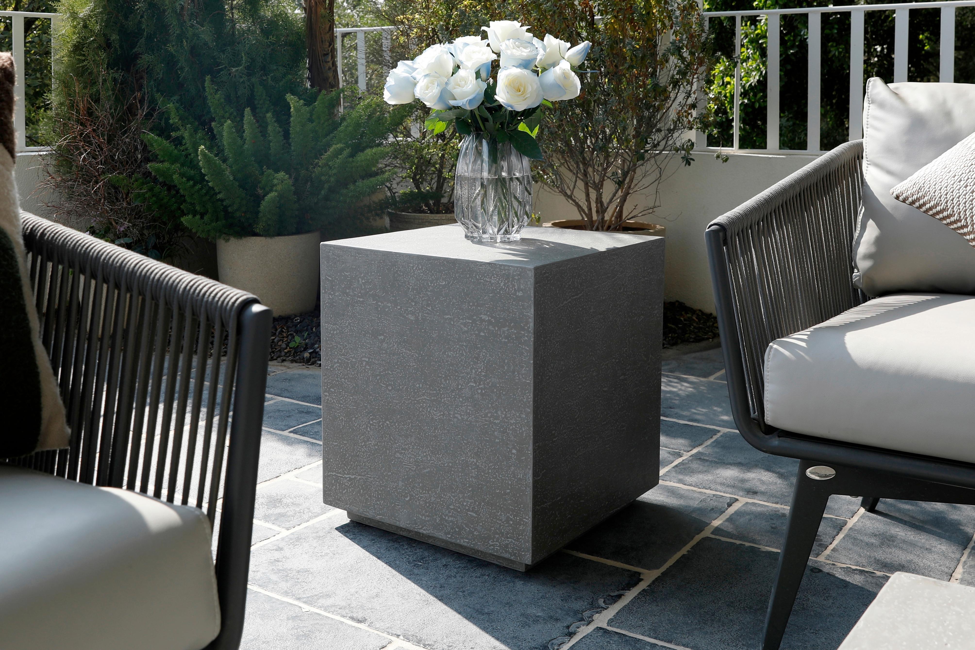 Loungetisch Tevere Faserbeton Hellgrau - Hellgrau, KONVENTIONELL, Stein (45/45/50.8cm) - Gardenson