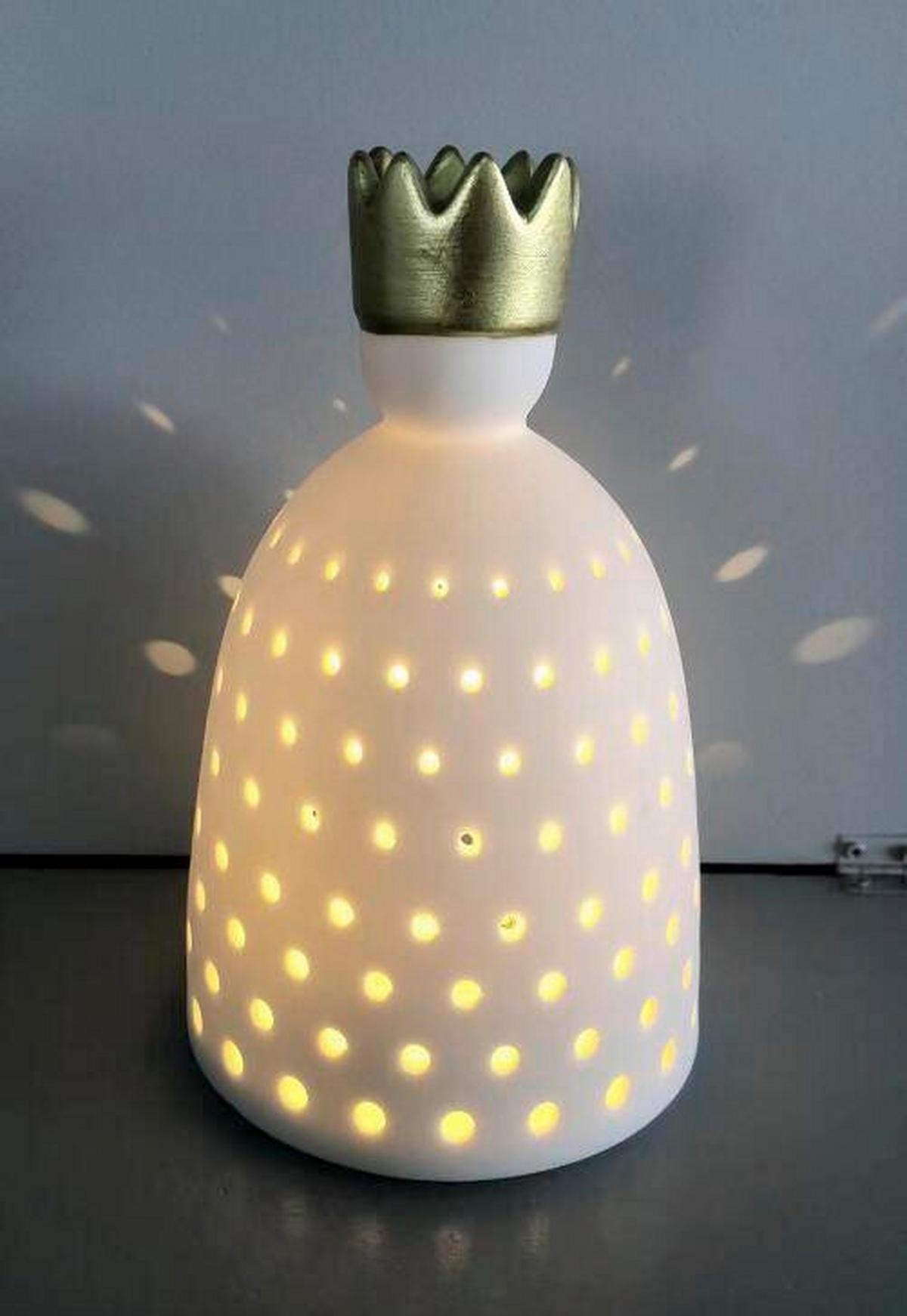 Božična Led-figurica King - zlate barve/bela, Konvencionalno, keramika (8,5/14cm) - Mömax