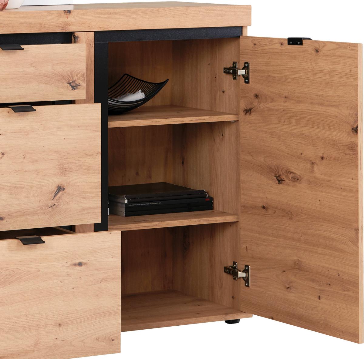 Comodă cu uși NYON - culoare lemn stejar/negru, Modern, material pe bază de lemn (167,3/90,9/40,5cm) - Modern Living