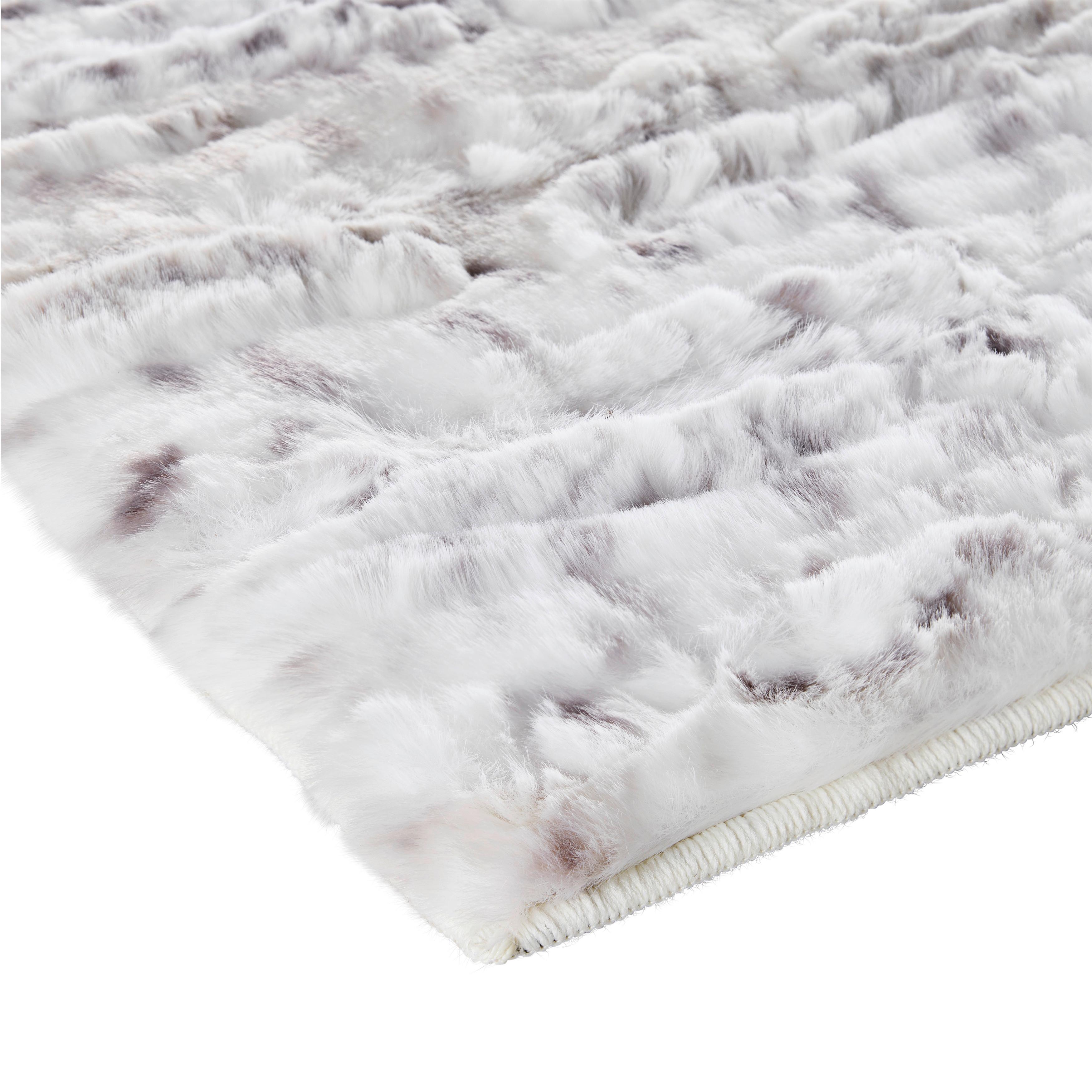 KONSTFÄLL POLAR LUXE - vit/svart, Klassisk, textil (130/190cm) - Mömax