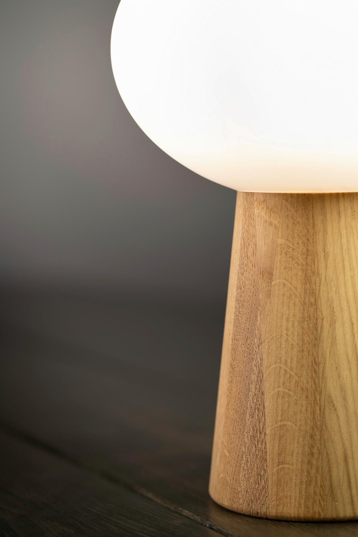 Tischleuchte Pater Table Eichefarben/Weiß max. 40 Watt - Eichefarben, Basics, Glas/Holz (25/25/37cm) - Markslöjd