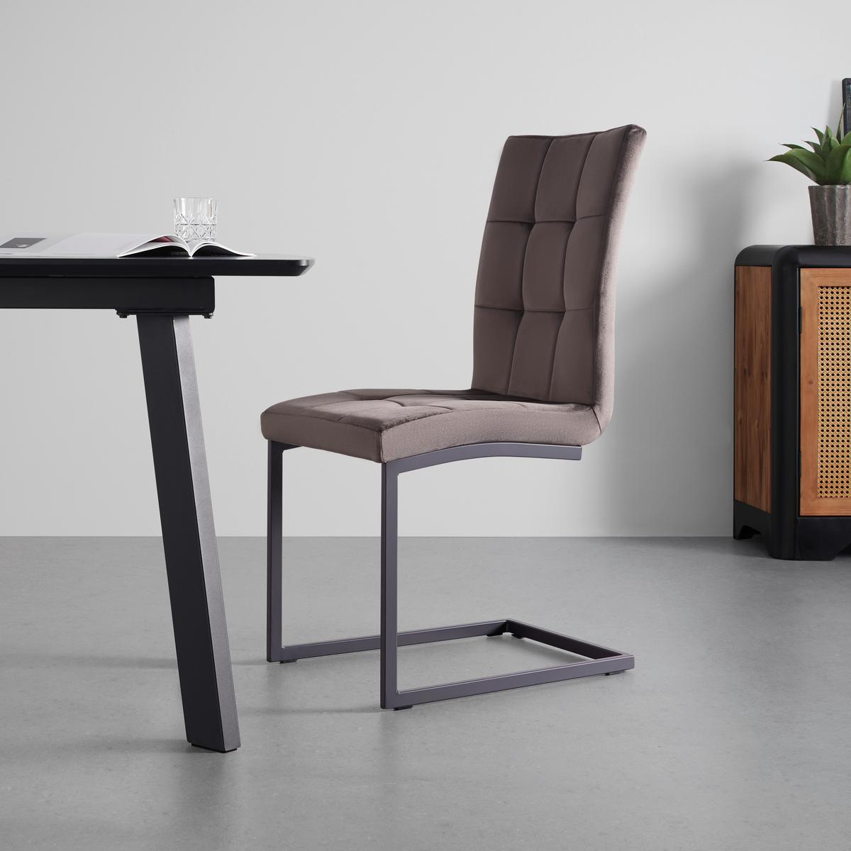 ZESTAW KRZESEŁ NA PŁOZIE MELA - czarny/szary, Modern, metal/tkanina (44/95/60cm) - Bessagi Home