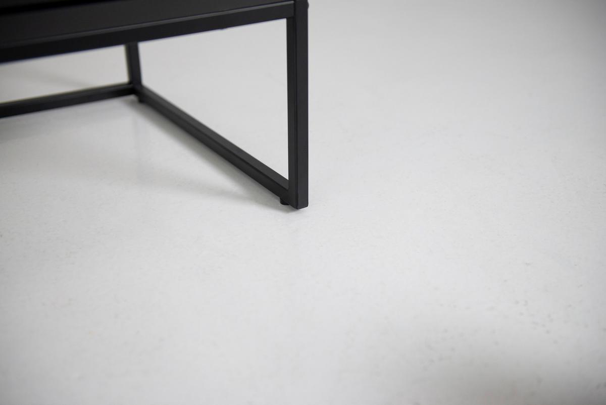 KOMODA LIPP - czarny, Design, materiał drewnopochodny/metal (118/76/43cm)