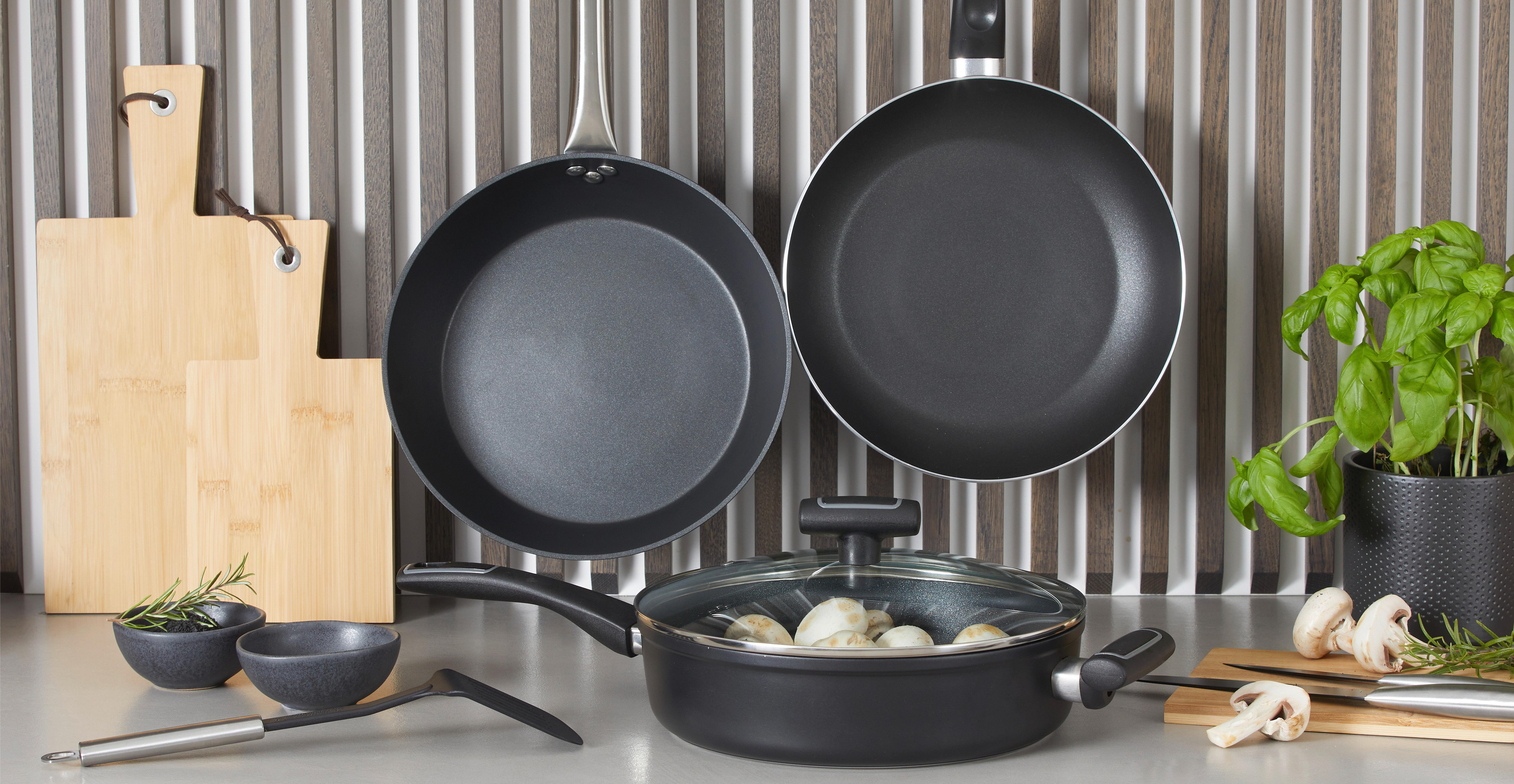 Bratpfanne Basic Ø ca. 24cm - Silberfarben/Schwarz, KONVENTIONELL, Kunststoff/Metall (24/4,5cm) - Mömax
