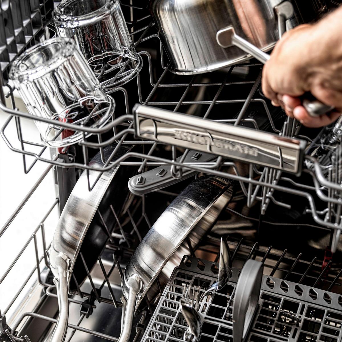 RONDEL Z RĄCZKĄ 3-PLY STAINLESS STEEL - kolor stalowy, Basics, metal/szkło (18cm) - KitchenAid