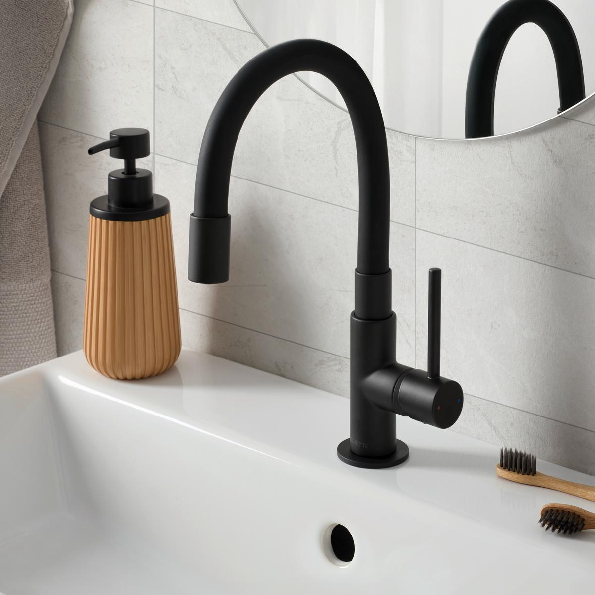 Konyhai Csaptelep Glasgow - fekete, fém (25/20/5cm) - Mömax