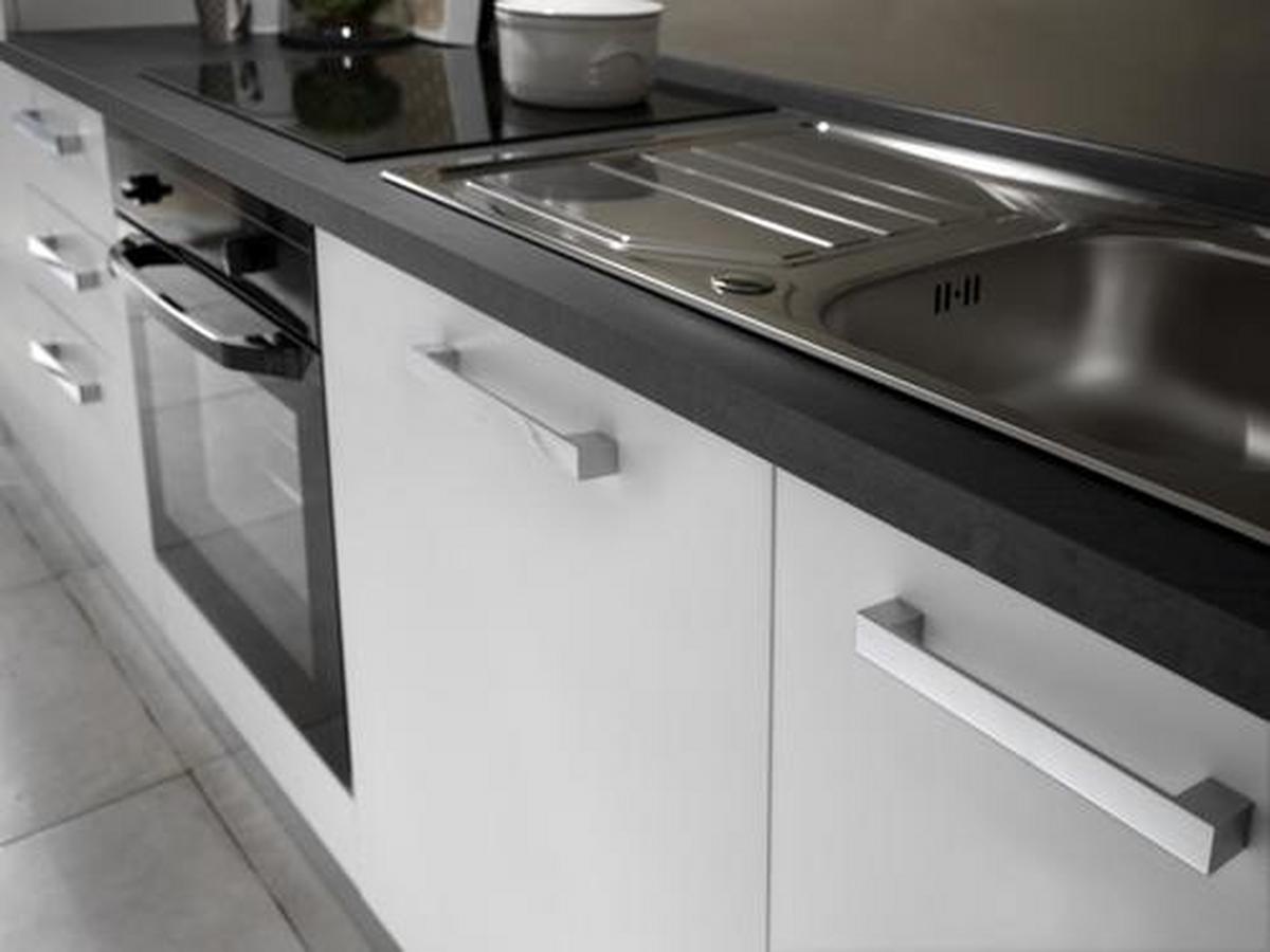 Küchenblock Belluna m. Geräten Weiß - Dunkelgrau/Alufarben, Basics, Holzwerkstoff/Kunststoff (255/216/60cm) - MID.YOU