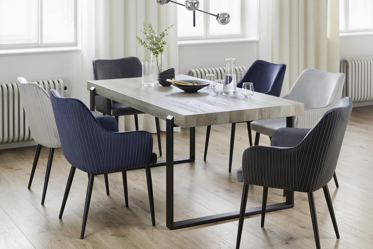 Armlehnstuhl Caria Hellgrau Samt Gepolstert - Hellgrau/Schwarz, MODERN, Holz/Textil (57/89/60cm) - Bessagi Home