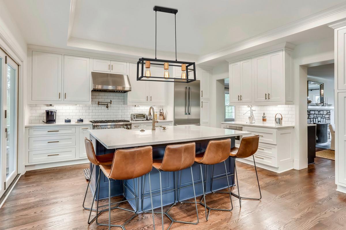 LAMPA WISZĄCA ISGARD - kolor naturalny/czarny, Modern, metal/drewno (60/20/120cm) - Bessagi Home