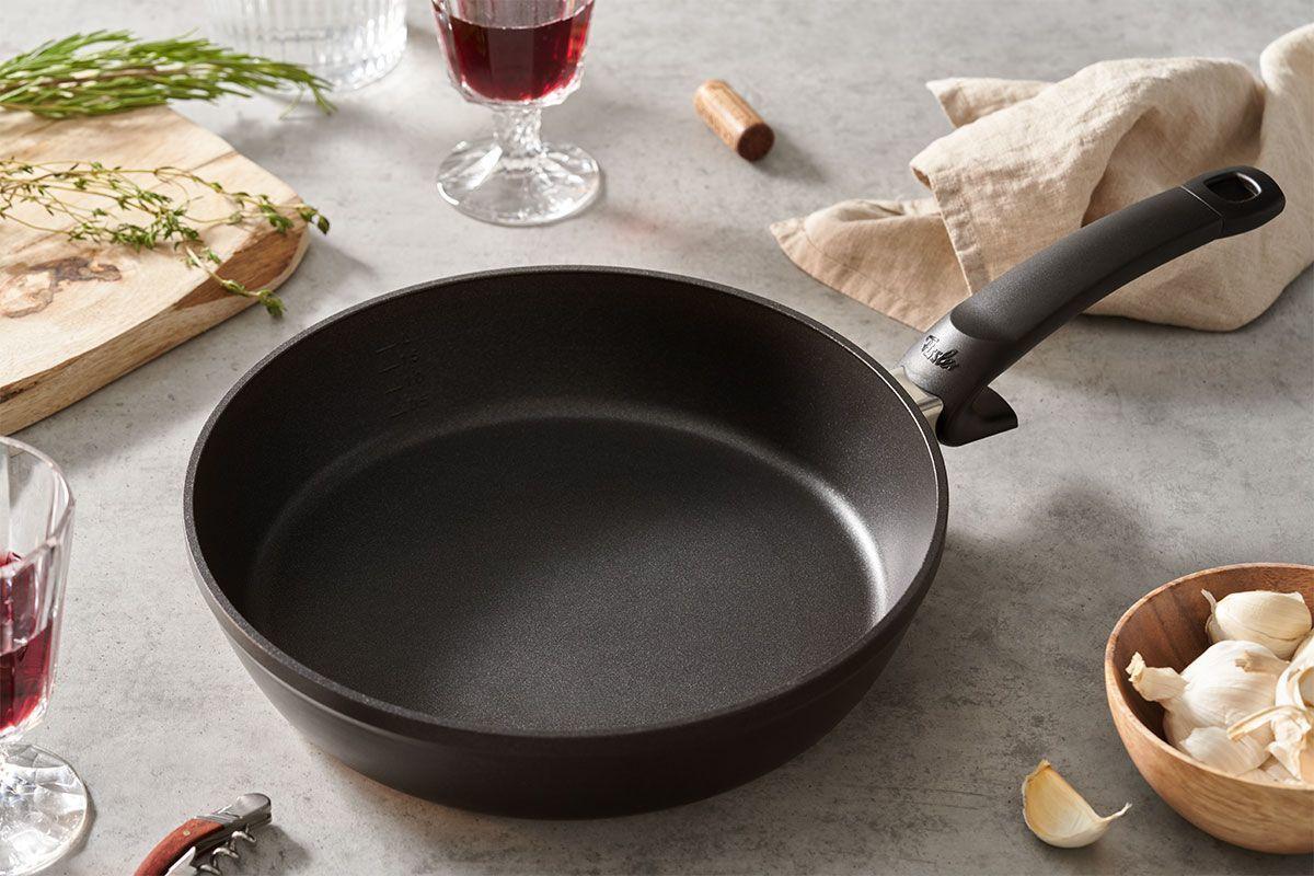 PATELNIA DO SMAŻENIA 159-121-24-100/0 FISSLER - czarny, Basics, metal (24cm) - Fissler