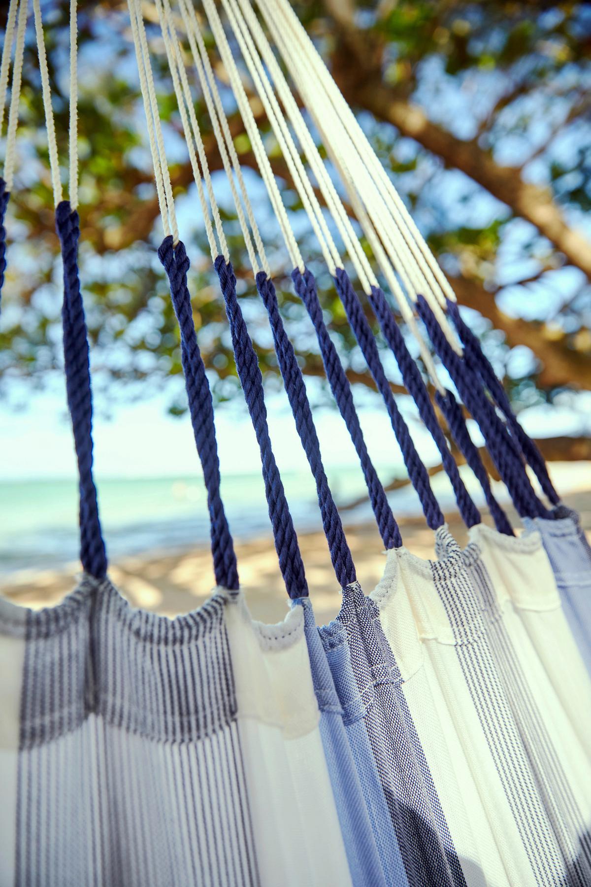 Hängesessel Comfort Hammock Echtholz ca. 110x160x180 cm - Weiß/Dunkelblau, KONVENTIONELL, Holz/Textil (110/160/180cm) - La Siesta