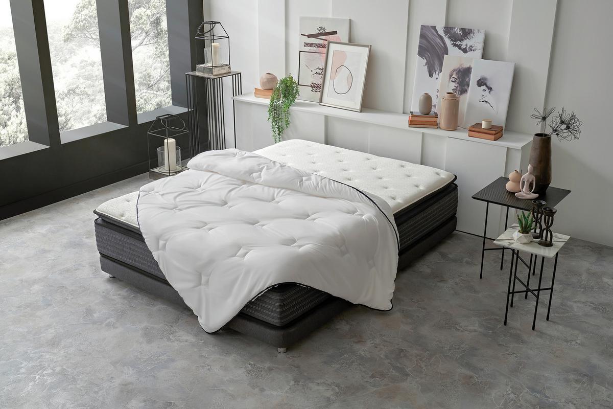 Ganzjahresdecke Dacron Light ca. 155x220x3 cm Weiß - Weiß, Basics, Textil (155/220/3cm) - Yatas