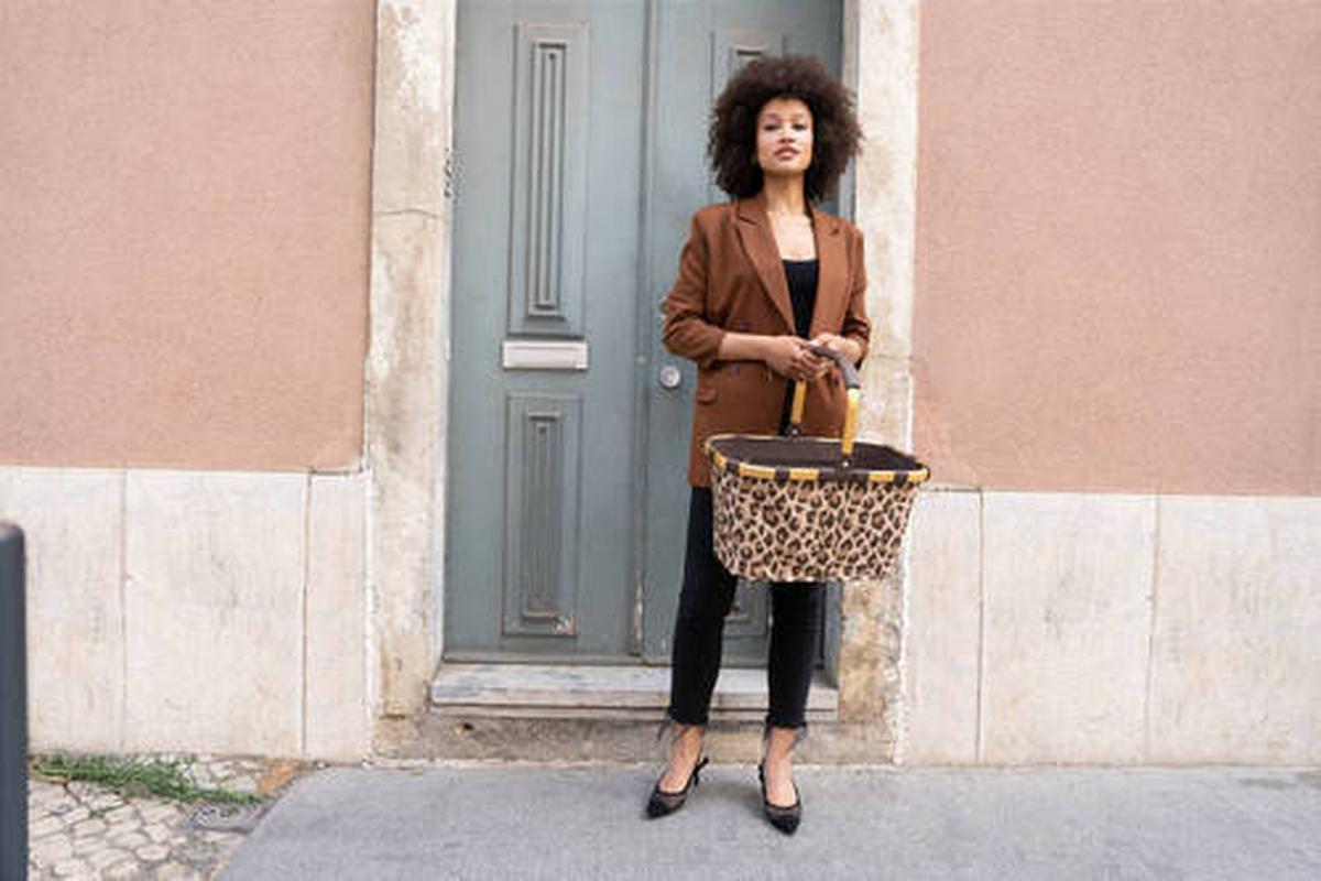 KOSZYK NA ZAKUPY BK6047 - czarny/brązowy, Basics, tworzywo sztuczne/tkanina (49/29/28cm) - Reisenthel