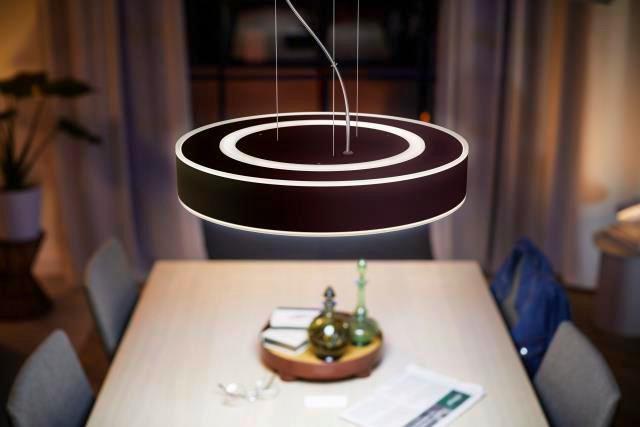 LAMPA WISZĄCA LED HUE ENRAVE PENDANT BLACK - czarny, Design, metal (42,5/12,9cm) - Philips HUE