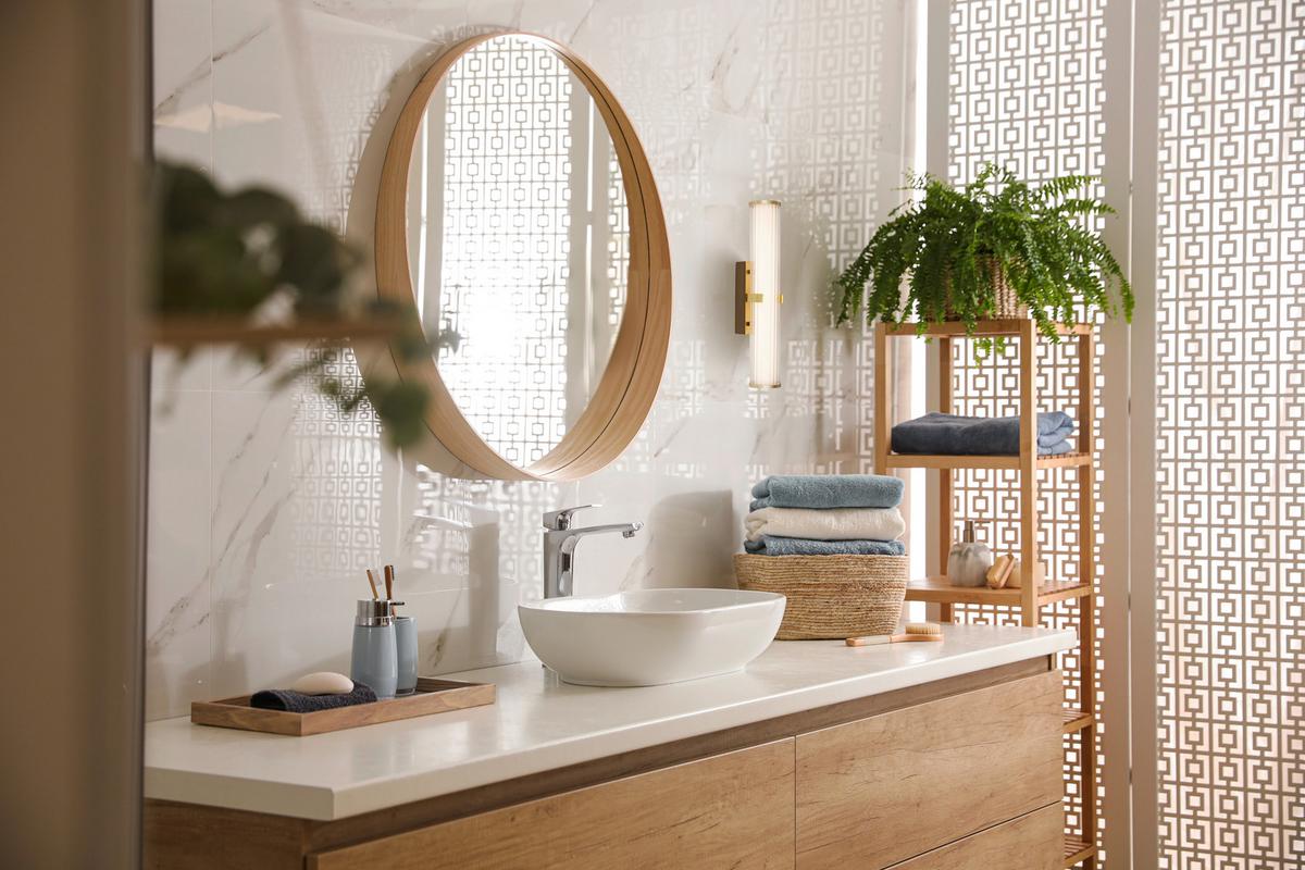 Fürdőszobai Falilámpa 63125-1go Clamp - aranyszínű/fehér, Basics, üveg/fém (43/8,5/5cm)