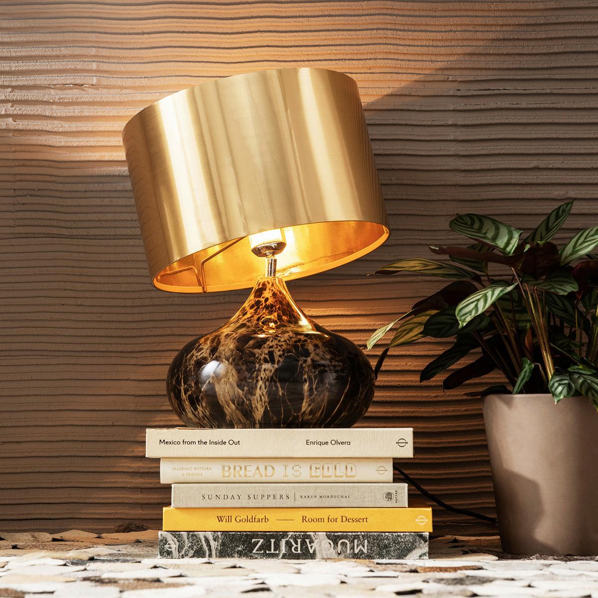 LAMPA STOŁOWA MAMO DELUXE - kolor złoty, Design, tworzywo sztuczne/tkanina (30/41/30cm) - Kare-Design