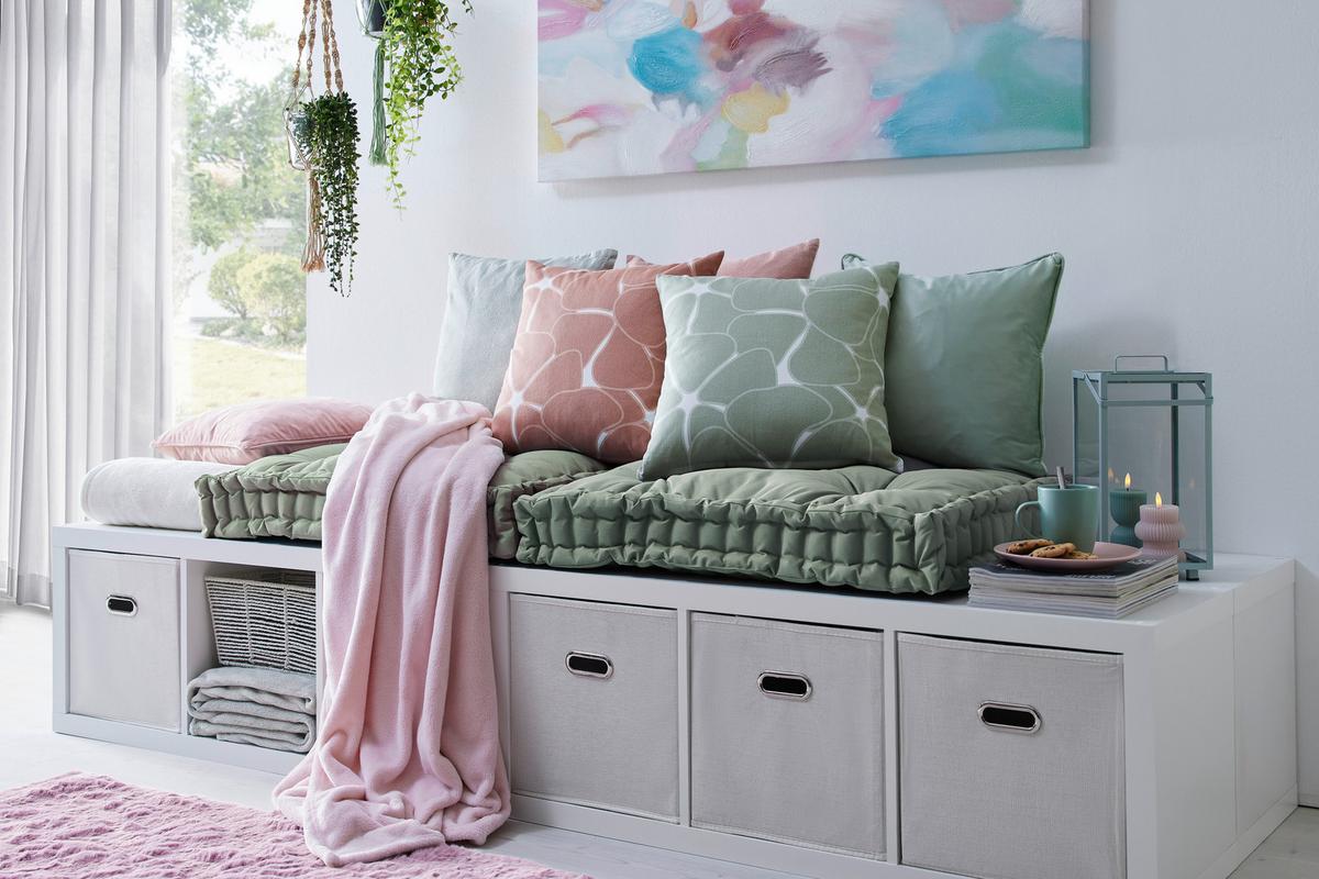 Zierkissen Blooming in Pink ca. 45x45cm - Pink, ROMANTIK / LANDHAUS, Textil (45/45cm) - Modern Living