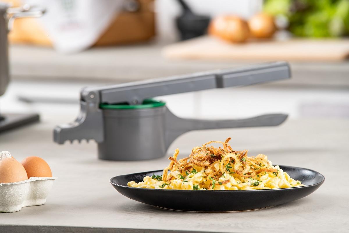 PRASA DO ZIEMNIAKÓW 23435 - zielony/ciemnoszary, Design, tworzywo sztuczne/metal (35cm) - Chefkoch+Fackelmann