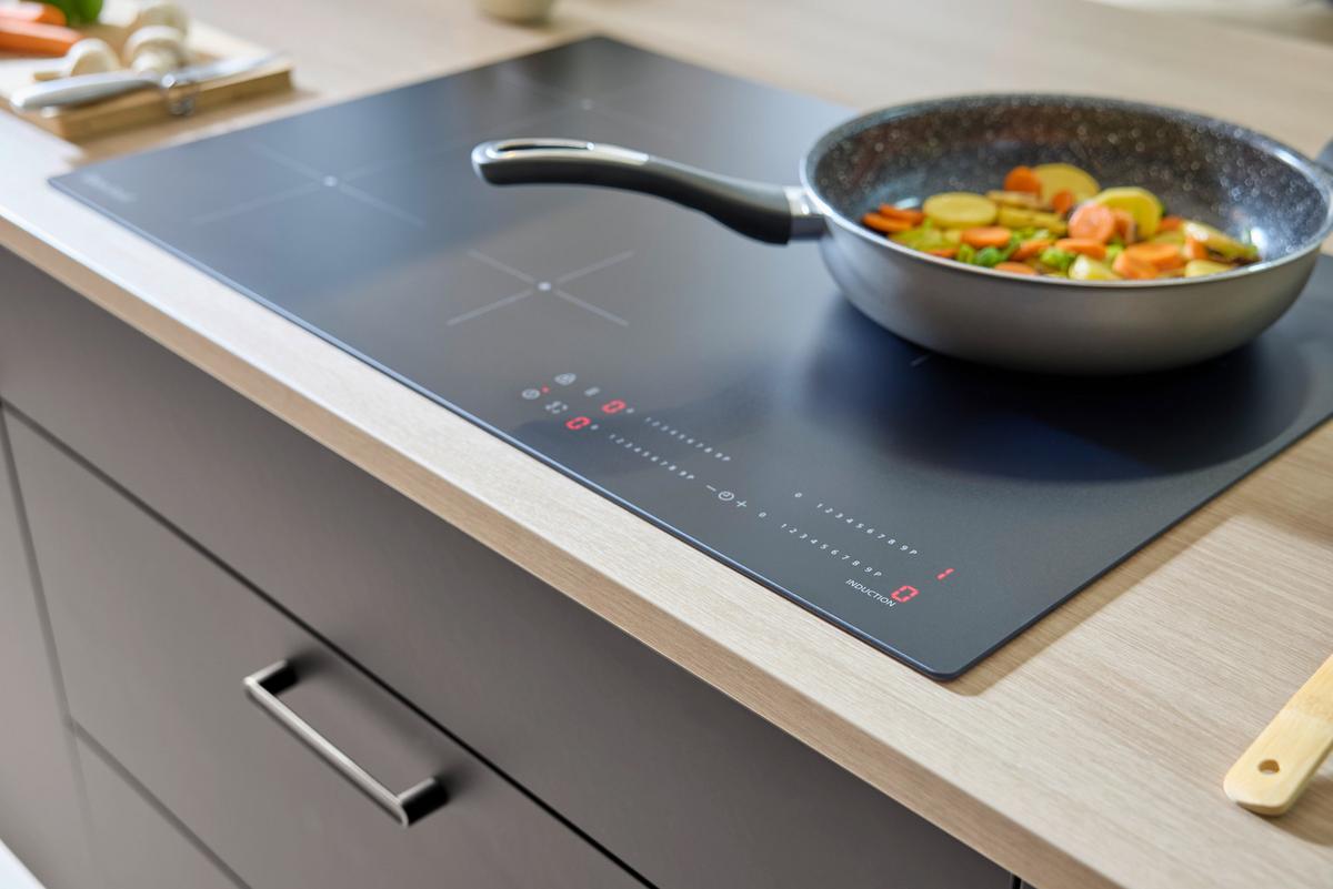 Induktionskochfeld DKEI8470IM Schwarz - Schwarz, Basics, Glas/Metall (77,7/4,9/51cm) - Dieter Knoll