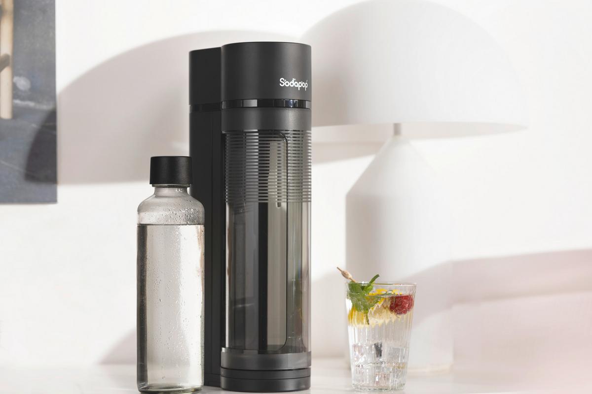 SATURATOR 10031188 LOGAN BLACK - czarny wysoki połysk, Basics, tworzywo sztuczne/szkło (11.2/42.6/18.8cm) - Sodapop