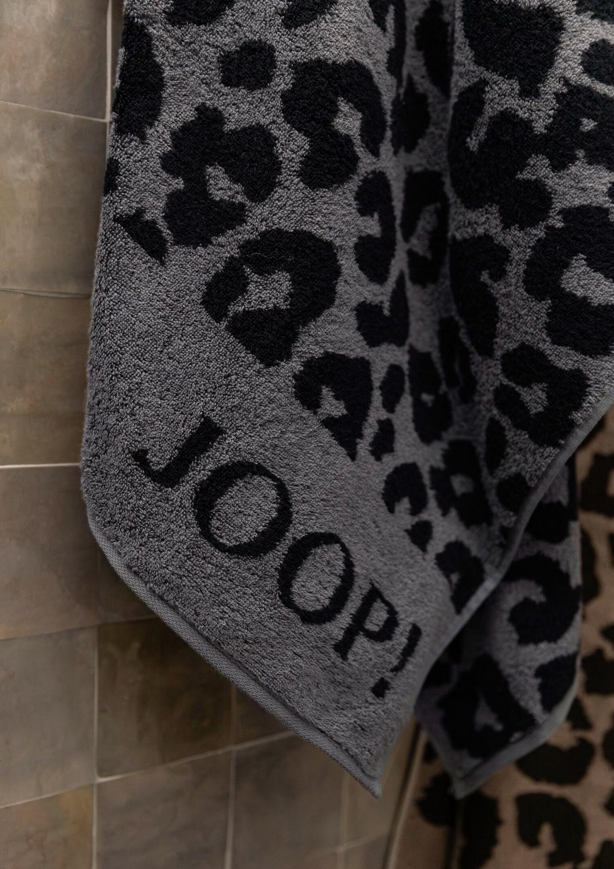 RĘCZNIK JOOP! LEO - kolor grafitowy, Basics, tkanina (50/100cm) - Joop!