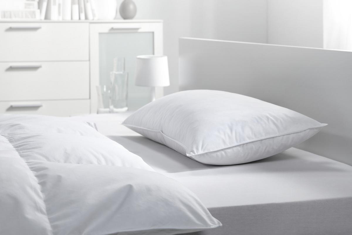 Pernă cu 3 camere Vanessa - alb, textil (40/80cm) - Modern Living