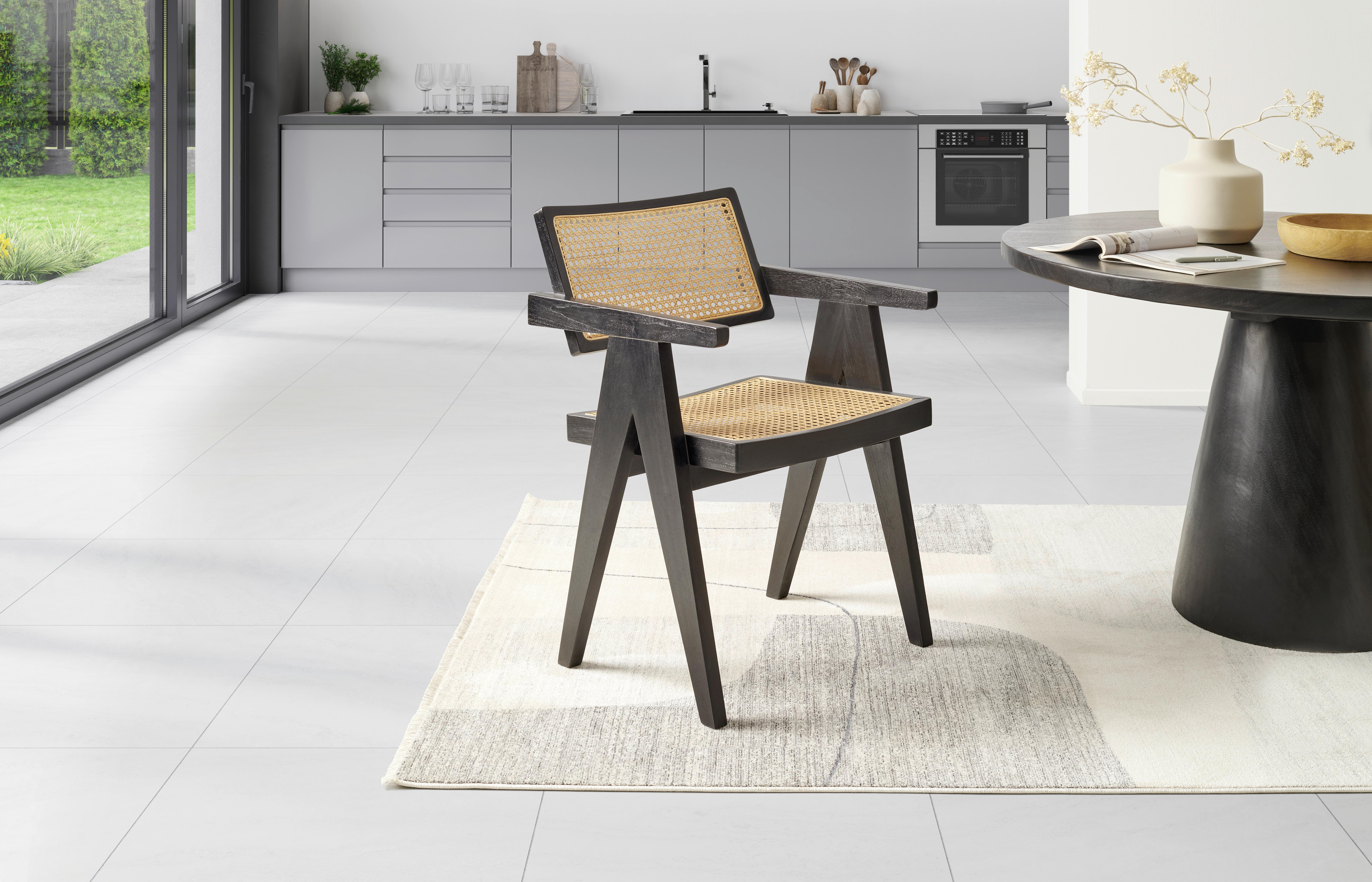 KRZESŁO Z PODŁOKIETNIKAMI EIFFEL - kolor naturalny/czarny, Modern, drewno (58/80/55cm) - Livetastic