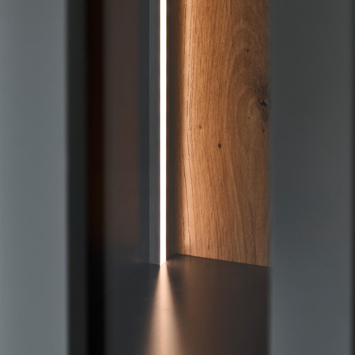 KOMODA WYSOKA CELIN - czarny/szary, Design, materiał drewnopochodny/metal (96,3/117/41,5cm) - Novel