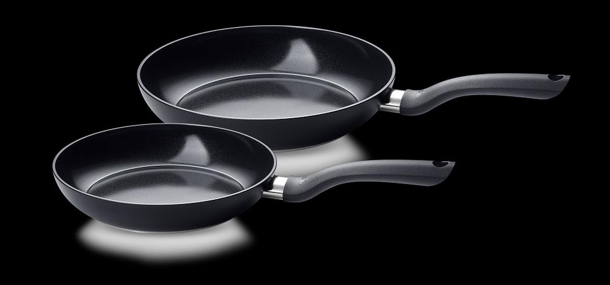 ZESTAW PATELNI 111-001-02-100/0 FISSLER - czarny, Basics, metal (24/28cm) - Fissler