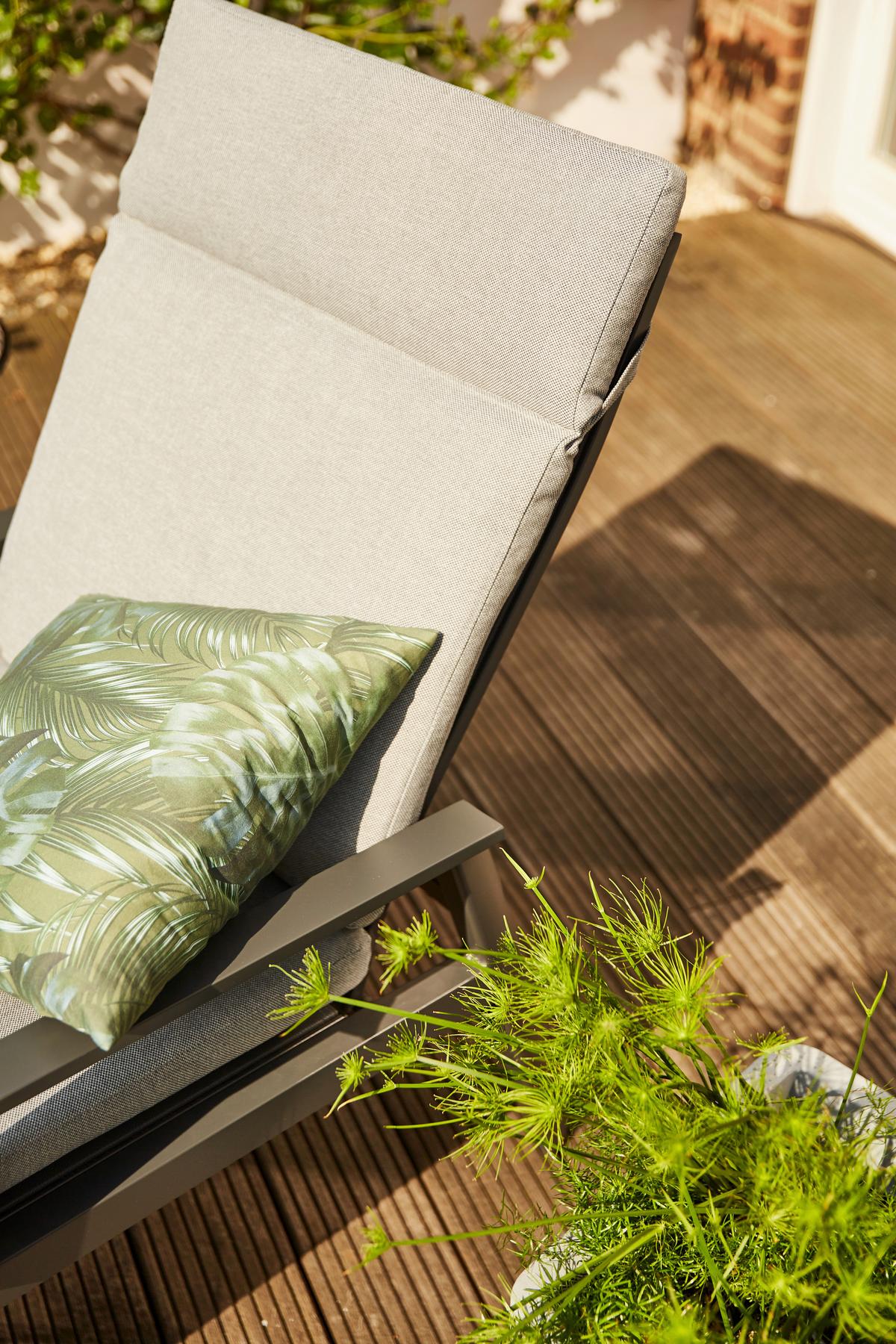 Gartenliege Valencia Anthrazit - Anthrazit, Basics, Kunststoff/Textil (154/102/70cm) - Siena Garden