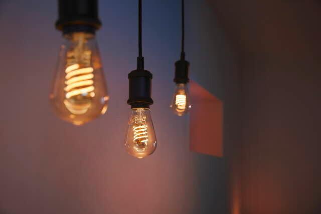 ŻARÓWKA LED 68886800 HUE W - przezroczysty, Basics, szkło (8,8/20cm) - Philips HUE