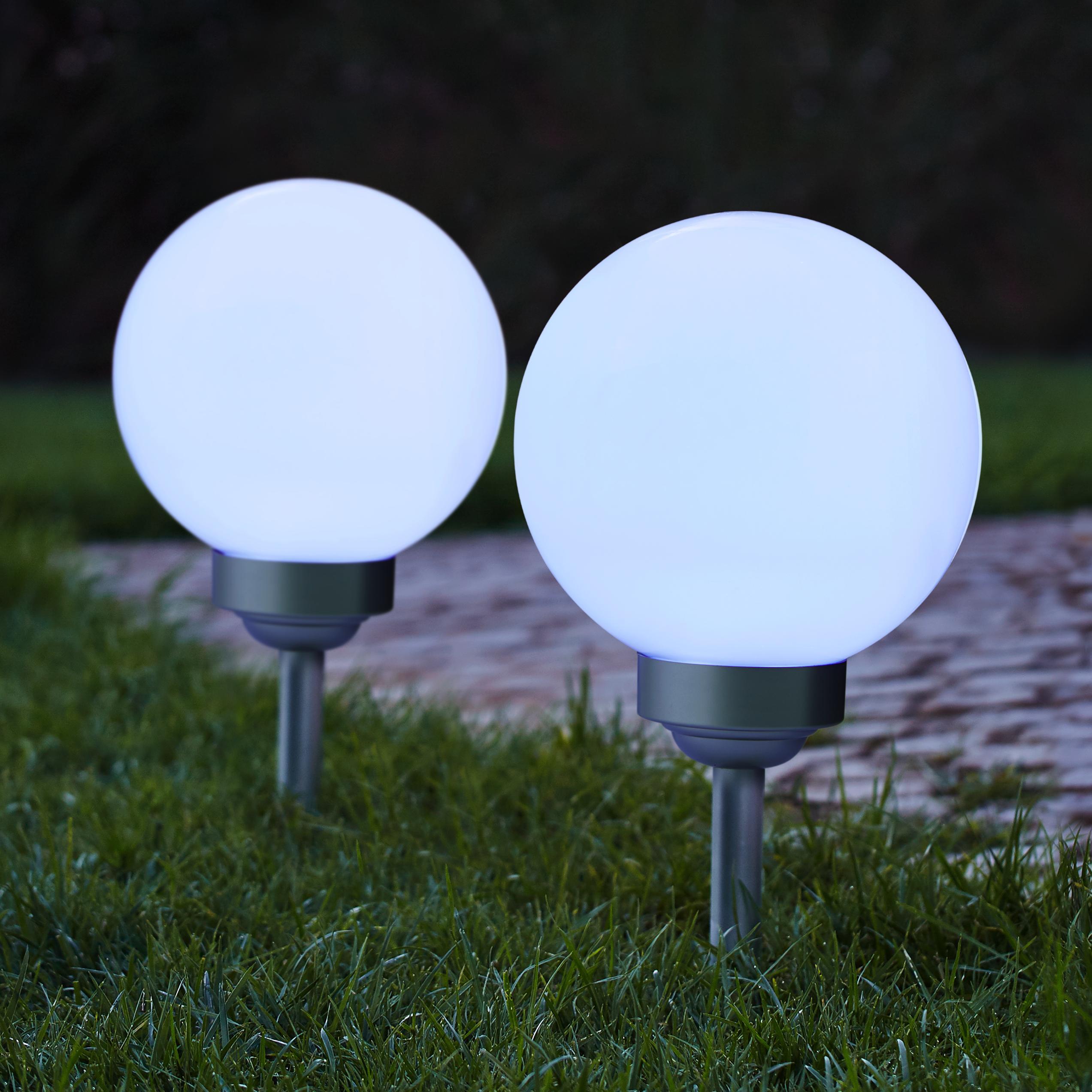 Solarleuchte in Silberfarben/ Weiß ca. Ø 20 cm 'Luke' - Silberfarben, MODERN, Kunststoff (20cm) - Bessagi Garden