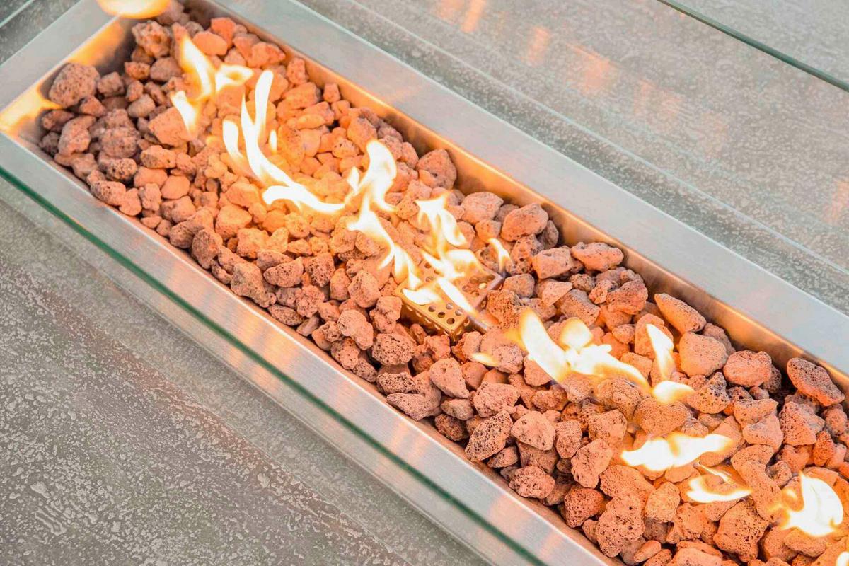 Feuerstelle Hampton Hellgrau - Hellgrau, KONVENTIONELL, Stein/Metall (142,2/81,3/35,6cm) - Gardenson