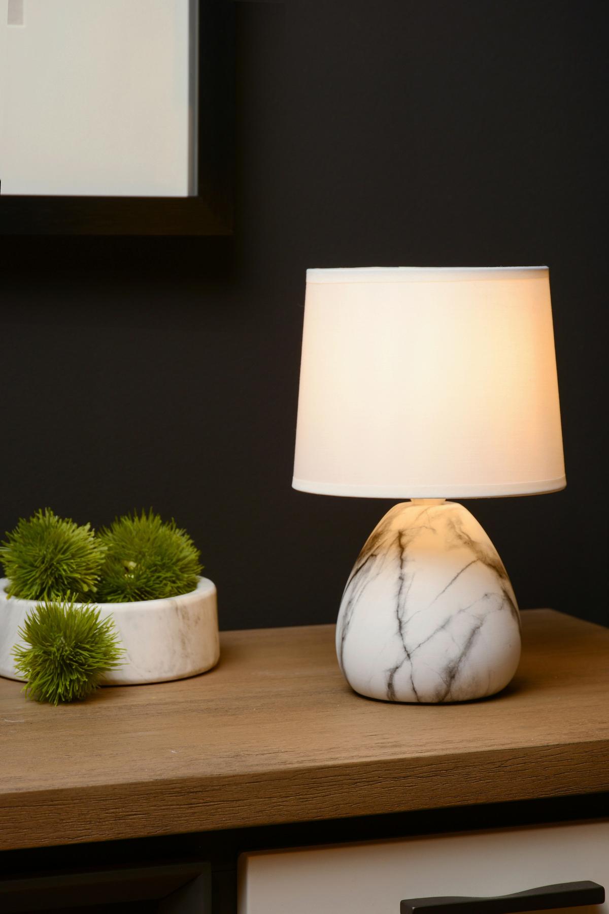 LAMPA STOŁOWA 47508/81/31 MARMO - biały, Basics, tkanina/ceramika (16/16/25.5cm) - Lucide
