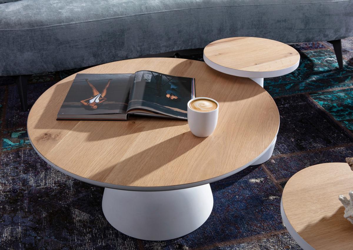 STOLIK KAWOWY TIFFY -BEACH CLUB- - kolor dębowy/biały, Design, materiał drewnopochodny/drewno (35/35/43cm) - Landscape