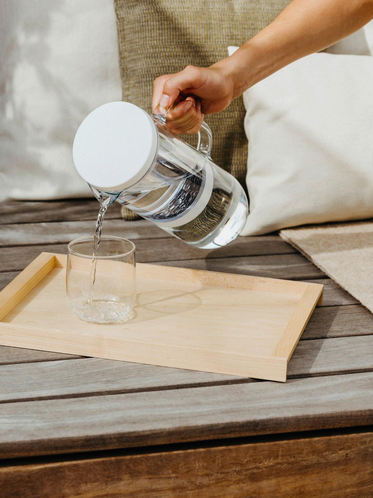 DZBANEK FILTRUJĄCY DO WODY LUCY FILTER CARAFE - przejrzysty/biały, Trend, tworzywo sztuczne/szkło (2l) - waterdrop
