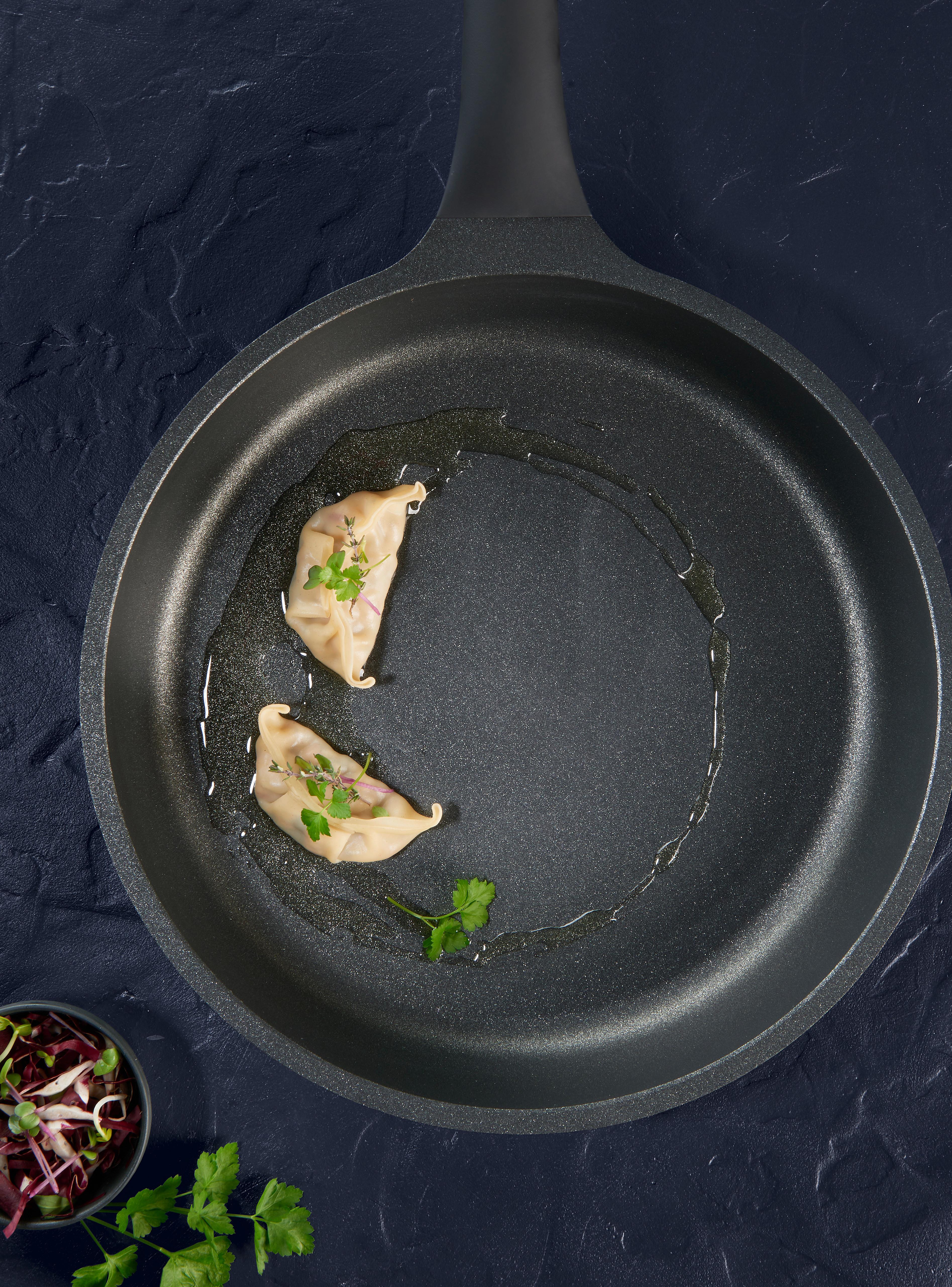 Bratpfanne Black Line in Schwarz Ø ca. 28cm - Schwarz, KONVENTIONELL, Kunststoff/Metall (28/5,5cm) - Gourmesto