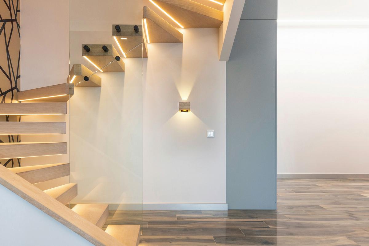 LED-WANDLEUCHTE 15553W1W - Dunkelbraun/Schwarz, Design, Holzwerkstoff/Metall (13,2/11,3/9,8cm) - Globo