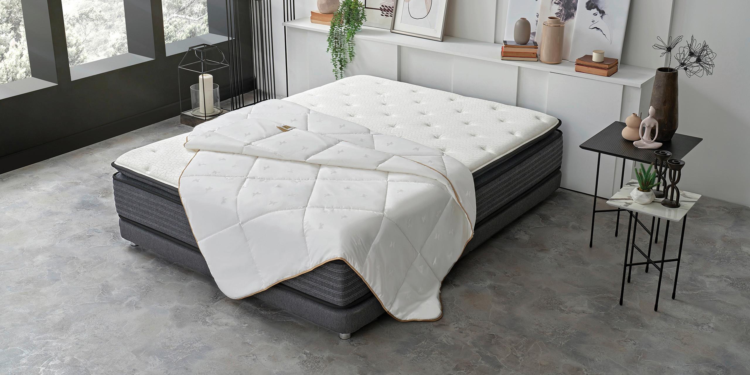Bettdecke Dacron Climarelle ca. 200x200x4 cm Weiß - Weiß, Basics, Textil (200/200/4cm) - Yatas
