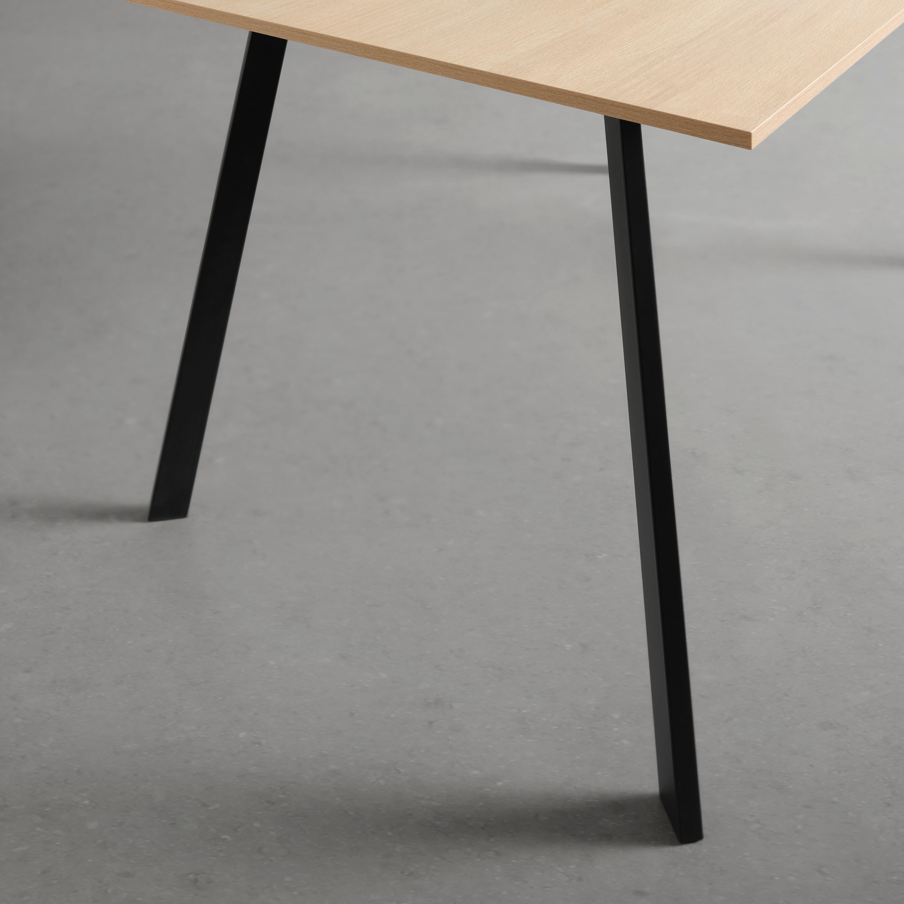 MATBORD EMIL - svart/ekfärgad, Klassisk, metall/trämaterial (110/75/70cm) - Based
