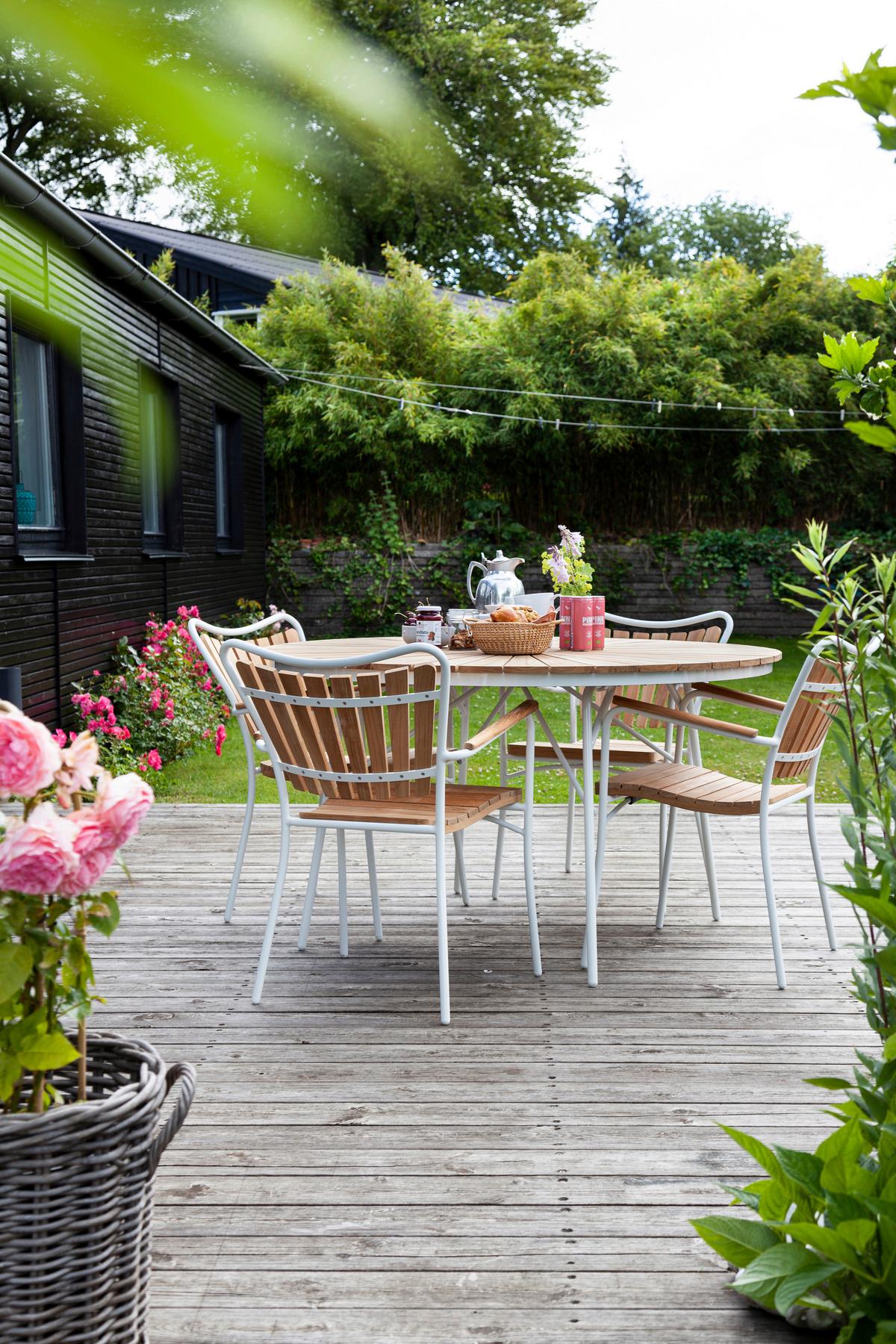 Gartenstuhl Ellen Metall/Teakholz - Weiß Hochglanz/Teakfarben, KONVENTIONELL, Holz/Metall (58,5/78/56,5cm) - Gardenson