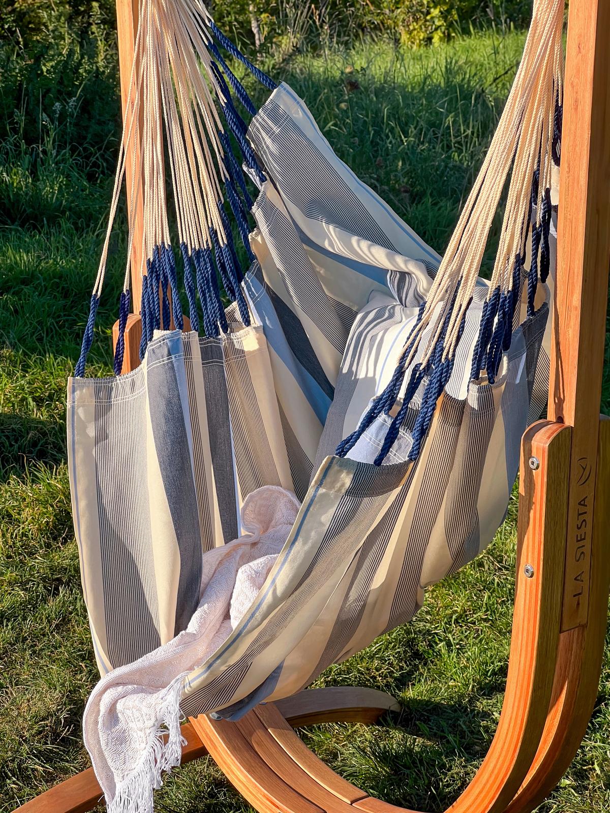 Hängematte Hammock Echtholz Blau/Weiß - Blau/Eukalyptusholzfarben, KONVENTIONELL, Holz/Textil (100/152/92cm) - La Siesta